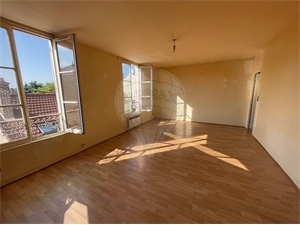 t5 à la vente -   10300  SAINTE SAVINE, surface 82 m2 vente t5 - UBI461055320
